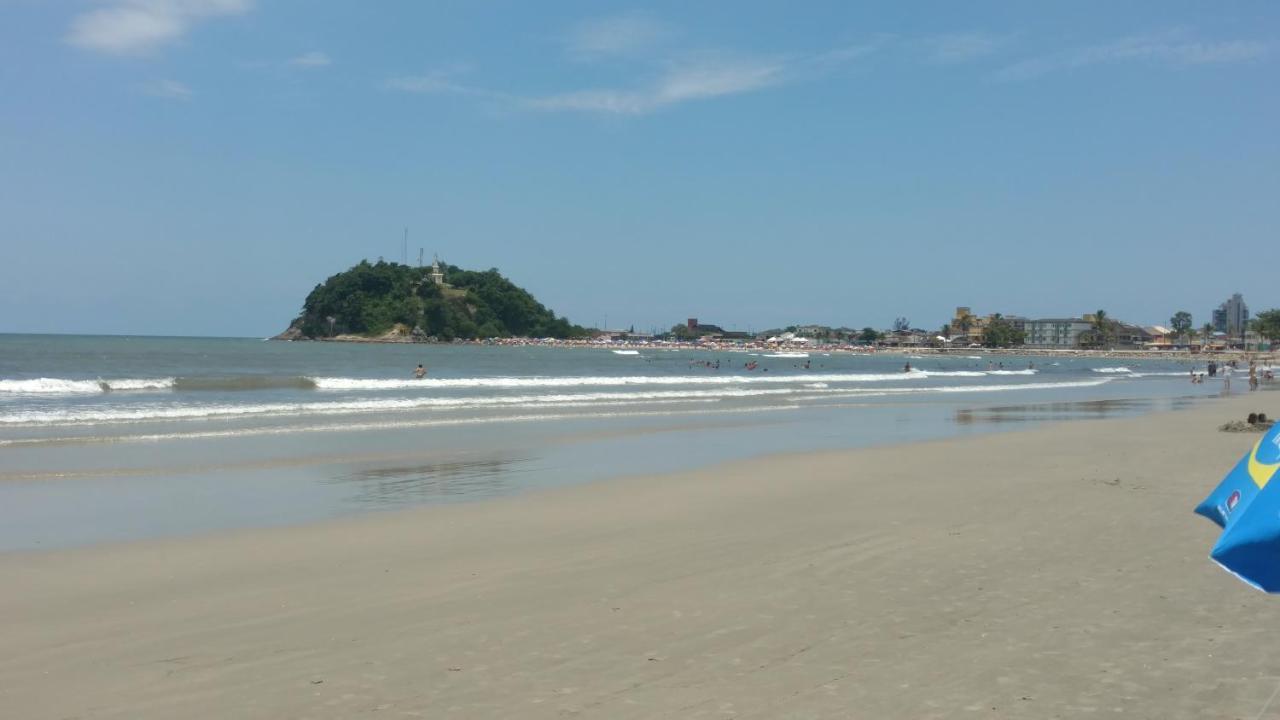APTO ESPETACULAR a 50 m do Mar em Condomínio com PISCINAS MARAVILHOSAS Guaratuba Exterior foto